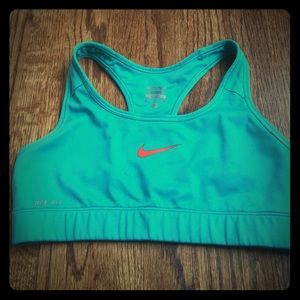 Nike pro fit sports bra good condition