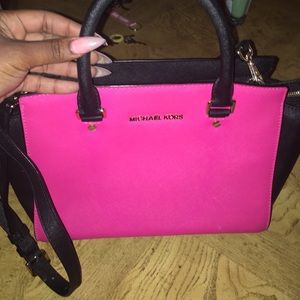 Michal Kors Handbag