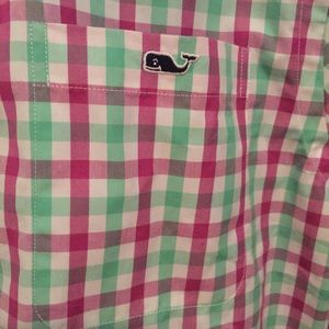Vineyard Vines button up long sleeve dress shirt