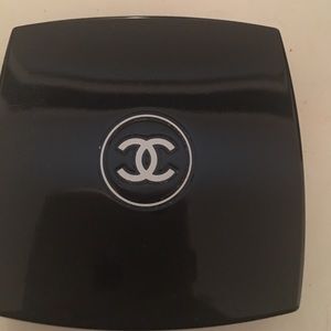 Chanel eye shadow pallet