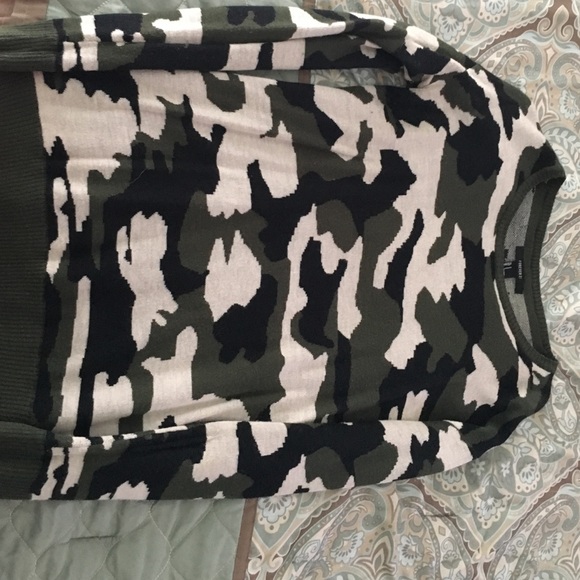 Camo lightweight sweater