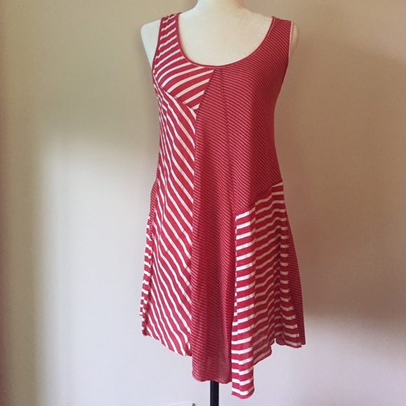 GREEN DRAGON tunic top, size small