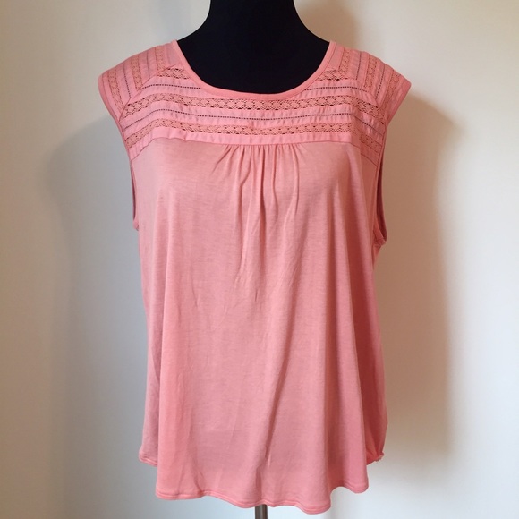 NWOT Peach Crochet Trim Top