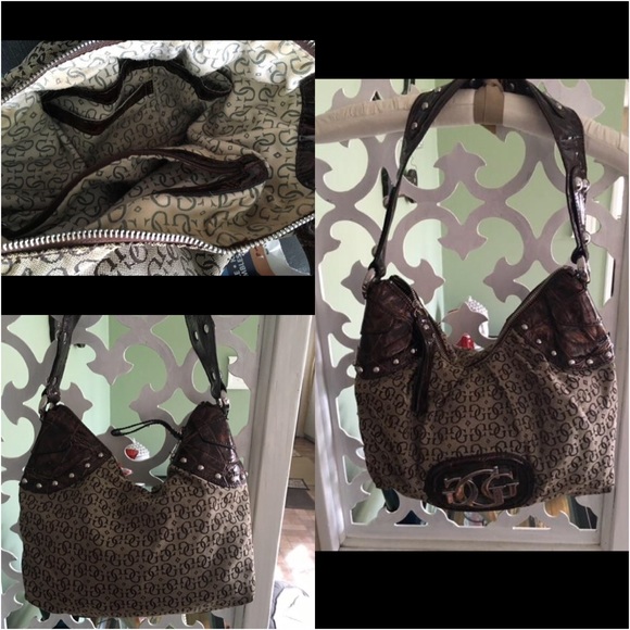 Flash Sale‼️‼️Guess Hobo Bag