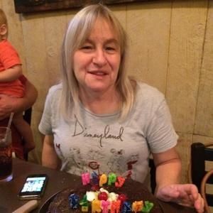 Meet your Posher, Becky