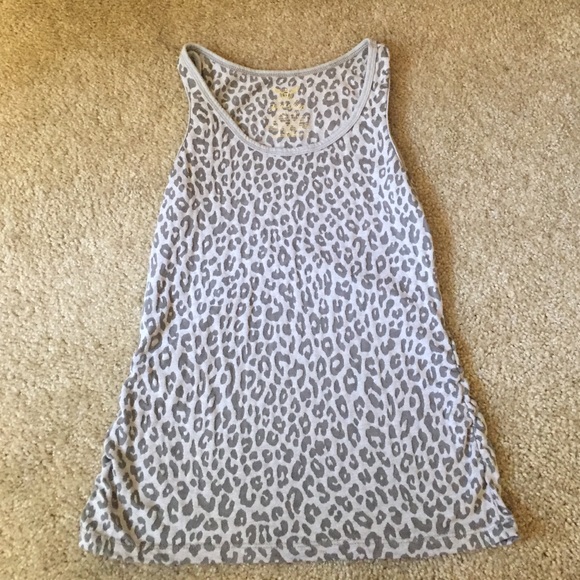 Light gray leopard print tank top Small