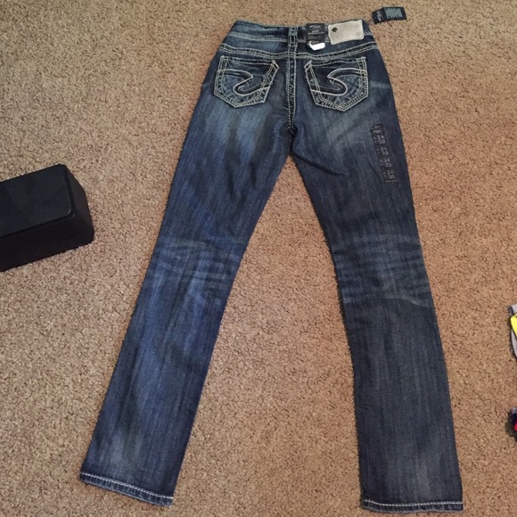 Brand new Suki Straight Silvers