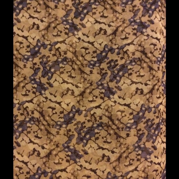 Patterned Tank Top - Picture 3 of 3