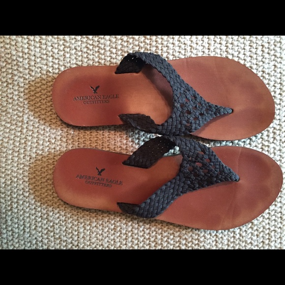AE sandals size 8-feels like size 7