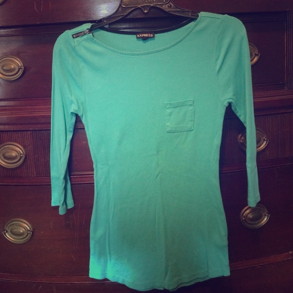 Express quarter sleeve shirt