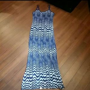 Beautiful Chevron Print Maxi Dress