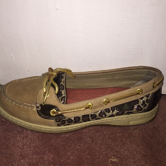 Sperry's in great condition! worn maybe twice. - Picture 2 of 3