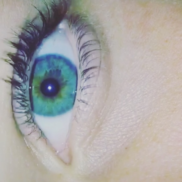 Meet your Posher, Anna - Picture 1 of 1