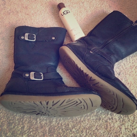Leather Zip up Uggs