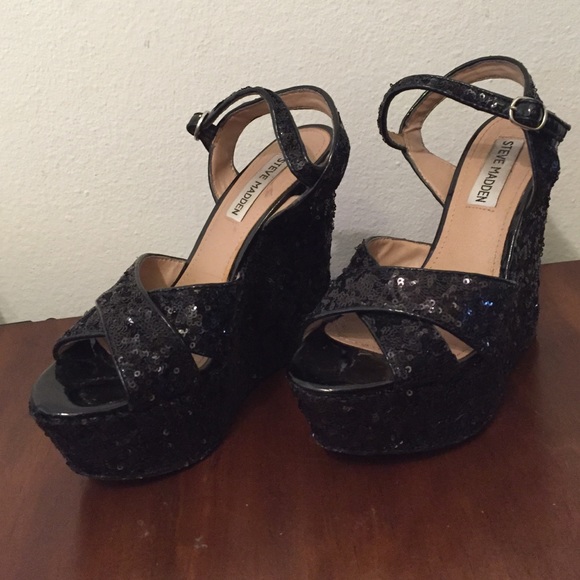 Steve Madden Sequin Wedges Size 6