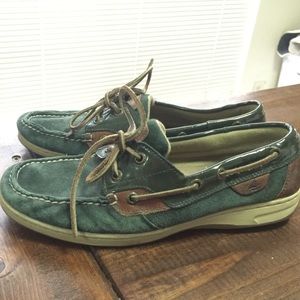 Dark green sperrys
