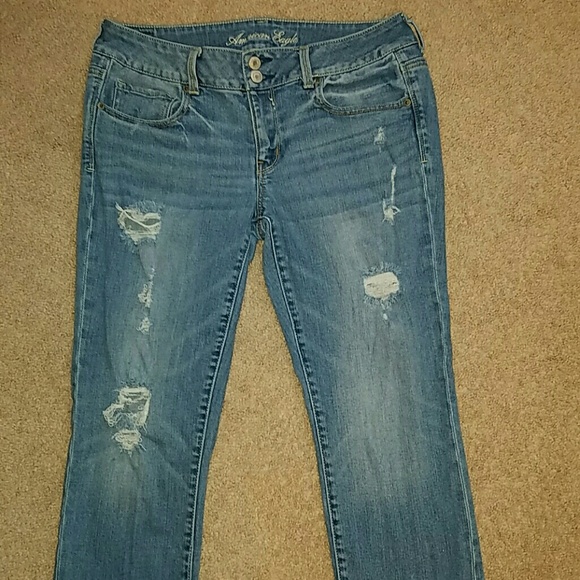 American Eagle cropped jeans.