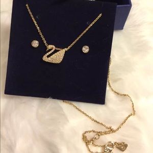 Swarovski Gold Swan necklace with earring set NWT