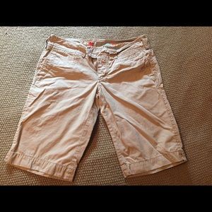 AE Light weight Bermuda shorts