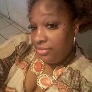 Meet your Posher, Tabitha