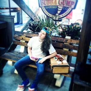 Meet your Posher, Logan