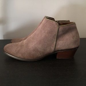 crown vintage tabitha