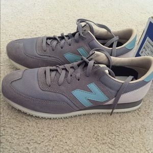 New Balance 620 women's 9.5