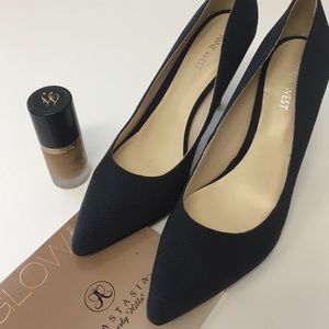 Nine West black pumps