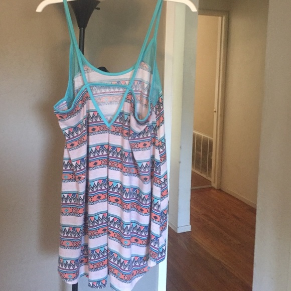 Tank top - Picture 3 of 3