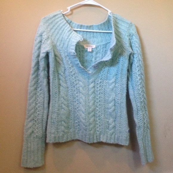 Knit sweater button up
