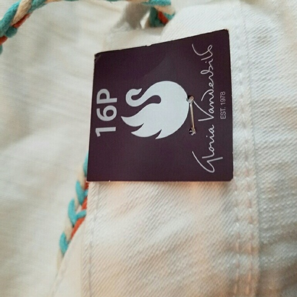 Shorts - Picture 2 of 2