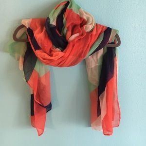 Lightweight scarf with coral and mint