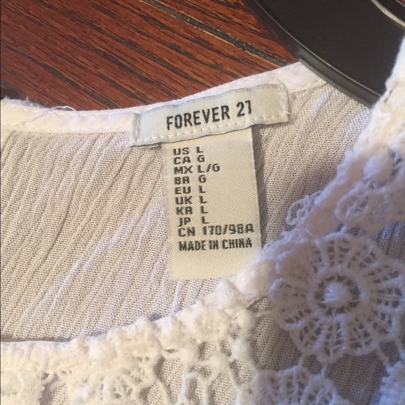 Flowy White Top - Picture 3 of 3