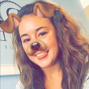 Meet your Posher, Caroline