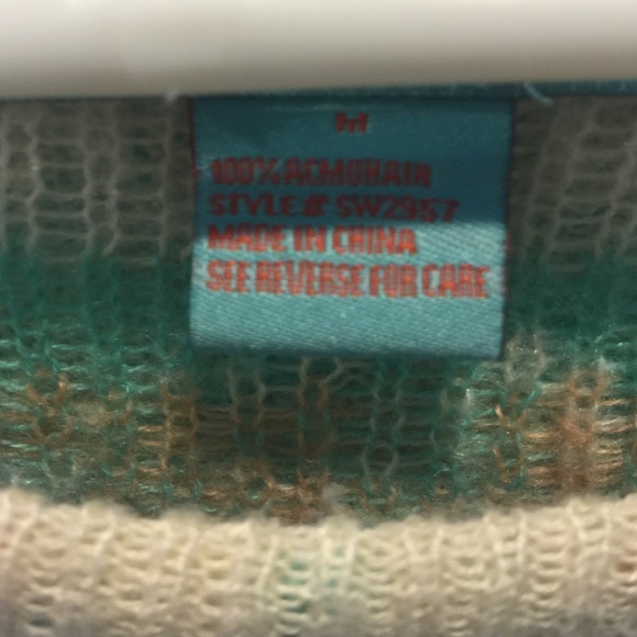 Aztec sweater - Picture 2 of 3