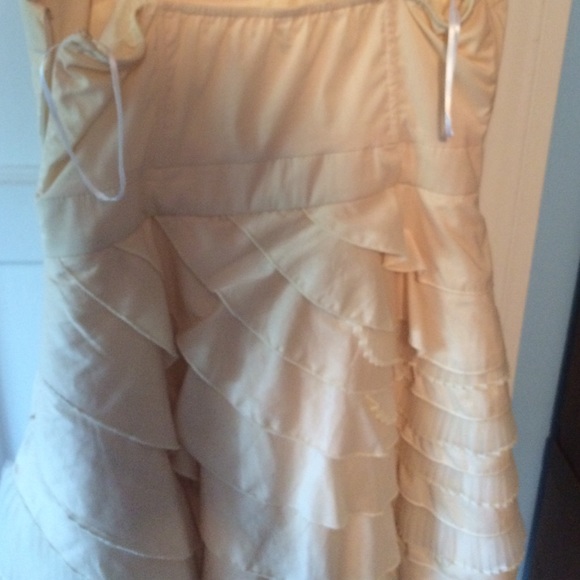 Cream colored prom dress - Picture 4 of 4