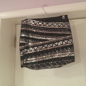 Sequined express mini skirt