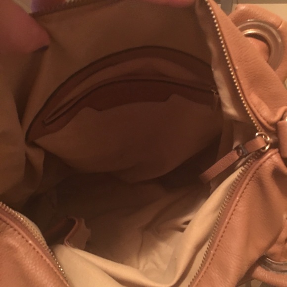 Beige Spacious Handbag - Picture 2 of 4