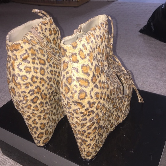 Leopard Wedges. - Picture 3 of 4