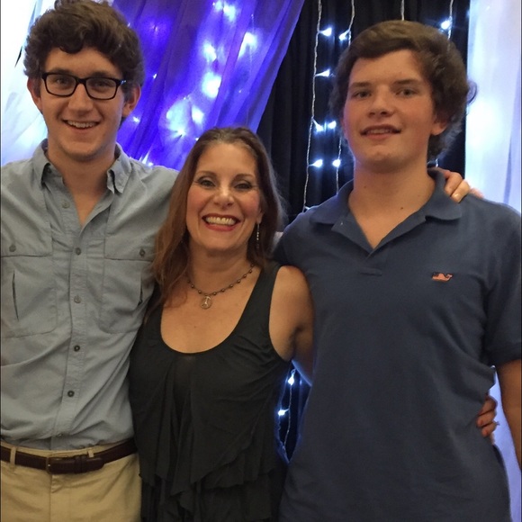 Meet your Posher, Courtenay - Picture 2 of 2