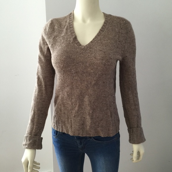 ❄️Express V-Neck Sweater
