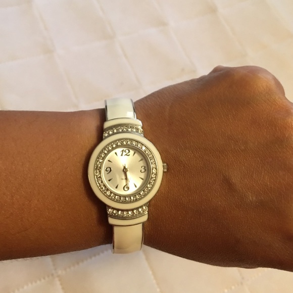 Watch - Picture 4 of 4