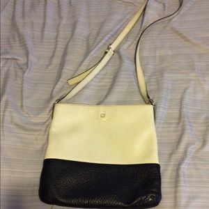 Kate Spade cream/blk Crossbody 🎉one day sale!🎉