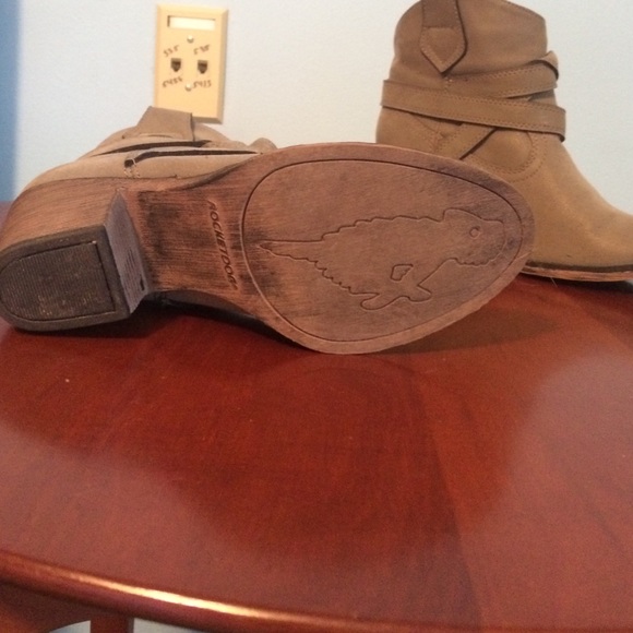 Grey booties - Picture 2 of 4