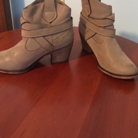 Grey booties - Picture 4 of 4