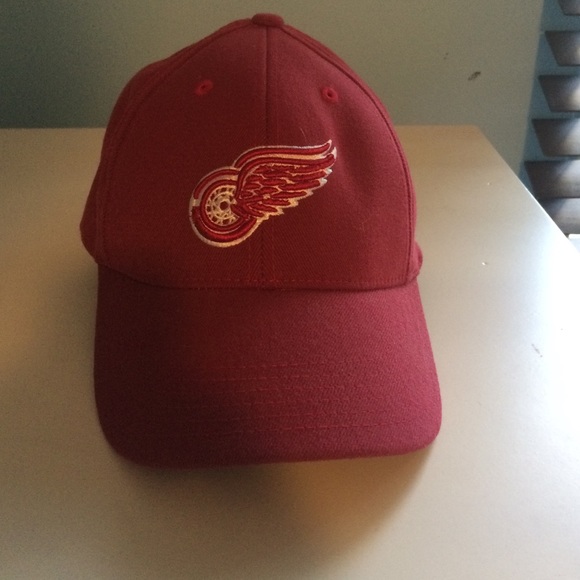 Red Wings ball cap