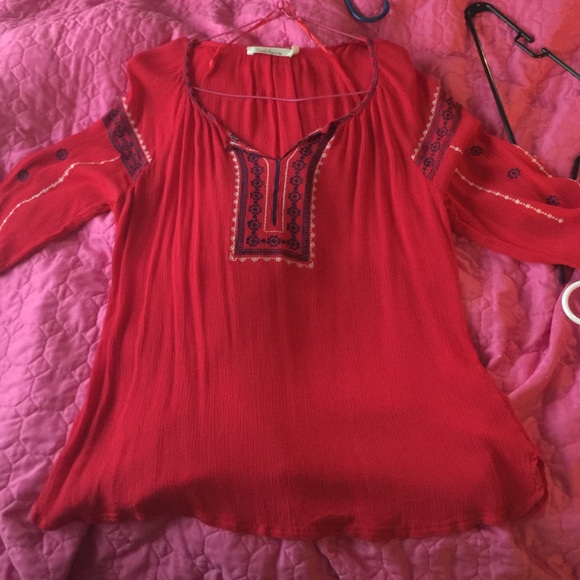 Lovely red top!