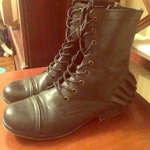 Betsey Johnson Boot