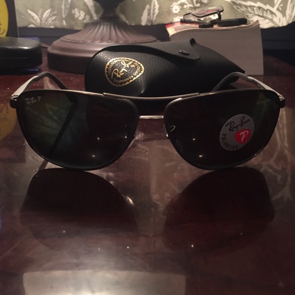 Polarized Ray-Ban sunglasses NEVER WORN