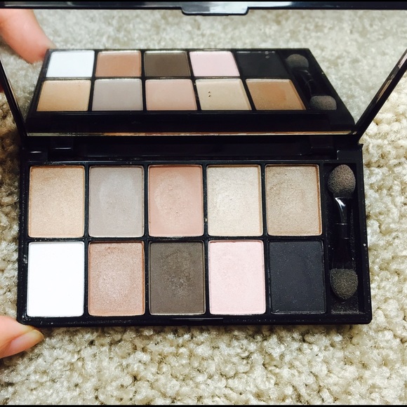 NYX Runway Collection 03 Caviar & Bubbles